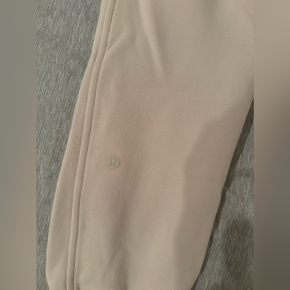 Lulumelon Jogger - Picture 3 of 4